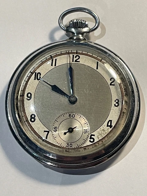Montre Gousset Ancienne En Métal - À Réviser Ou Pour Pièces - Modèle Vintage