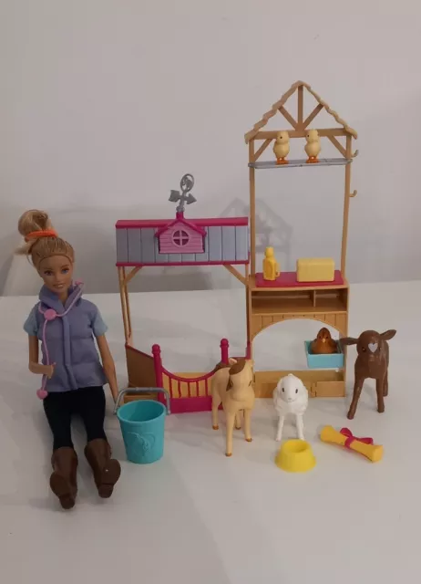Barbie Careers Farm Vet Playset with Barbie Doll, Animals and Accessories