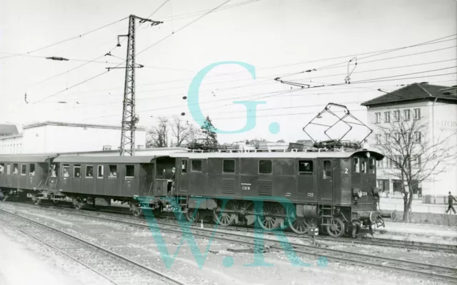 E-Lok Foto - E32 16 vom Bw München Hbf in Traunstein, 3.1956, C. Bellingrodt