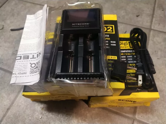 Nitecore Digicharger D2 Ladegerät für Li-Ion NiCd NiMH LiFeP04  Akkus