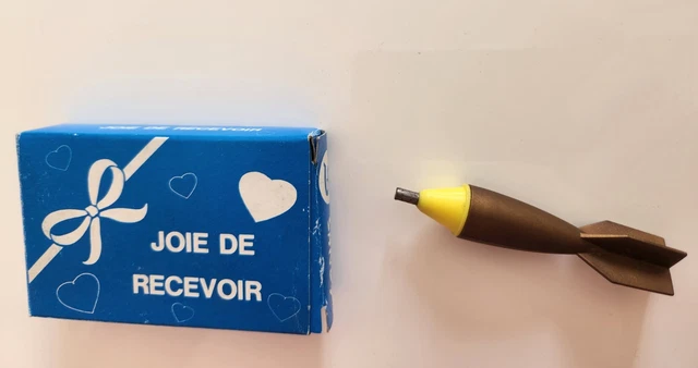 Lot De Gadgets Forain Anciens : Squelettes, Boîtes à Tirette, Bestioles