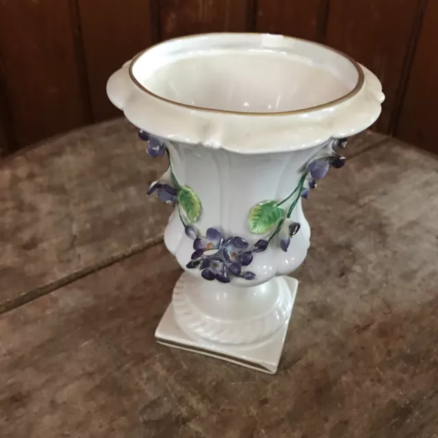 VTG Mottahedeh Purple Violet Footed Flower  POrcelain  VASE Urn Antique Floral
