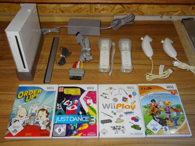 Nintendo Wii Konsole Weiß + 2x Remote Controller + 2x Nunchuk + 4x Spiele #2