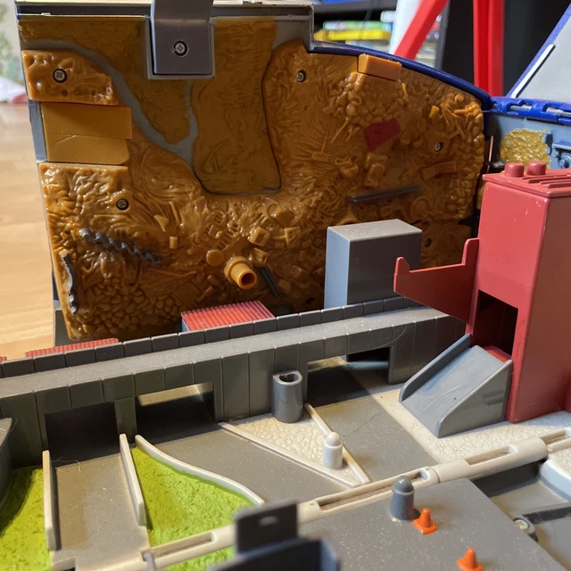 MICRO SUPER STUNT Machines City Tanker Playset Truck 2001 Vintage Hasbro Carry EUR 5,84