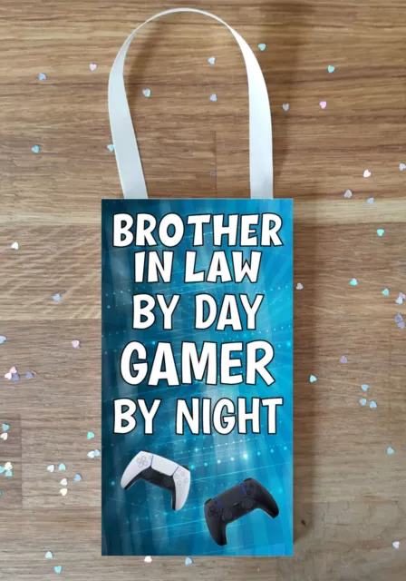 Gaming PS5 Plakat/Schild Geschenk - tagsüber Spieler nachts - lustiges Neuheitsgeschenk