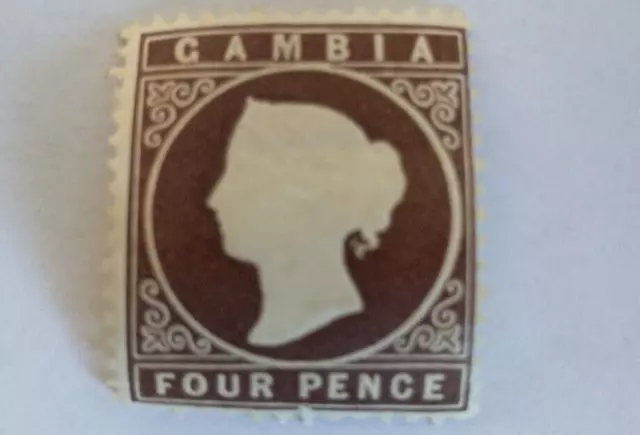 Timbre de Gambie (4p brun, Reine Victoria de 1880) N°9, valeur;300€ Neuf