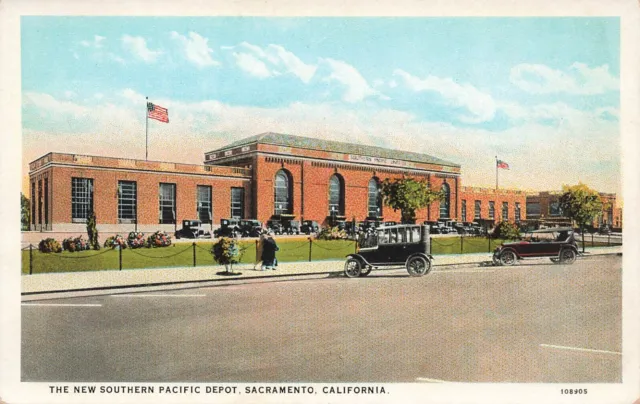 California Curteich Postcard: View Of Southern Pacific Depot, Sacramento, Ca