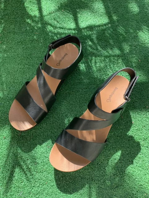 Baretraps Women's Black Caley Wedge Sandals Shoe 10M