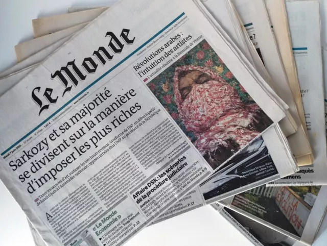 Lot de 5 journaux Le Monde 2011