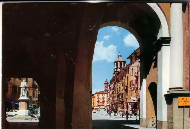 Cartolina  Savigliano  B/N   Viaggiata  1968 Scorcio Regalo