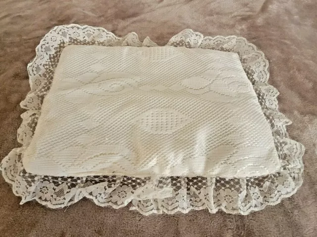 Almohada vintage de encaje blanco satinada para cuna de bebé de 14""X10"" rectangular
