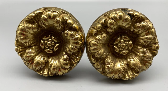 2 Vtg Heavy Solid Brass Drapery Curtain Hold Tie Backs Medallion Flower 3.5”