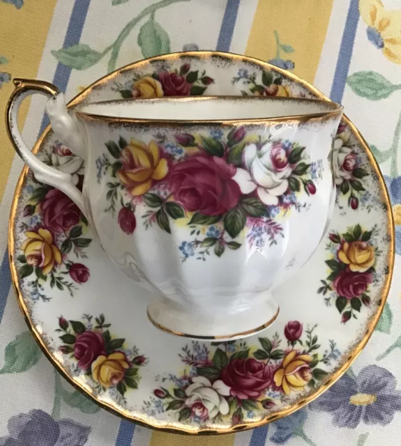 Vintage Roses Gold Trim Teacup& Saucer Queen's Fine Bone England Rosina China Co