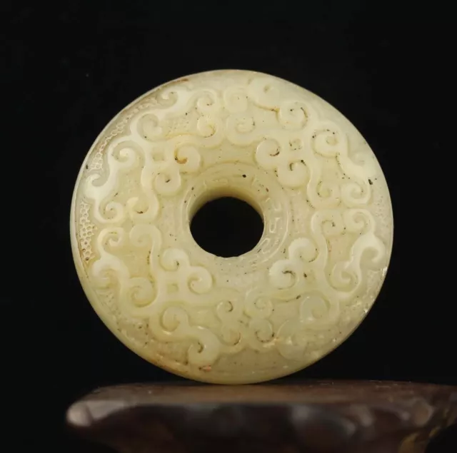 China old natural jade hand-carved statue flower pendant