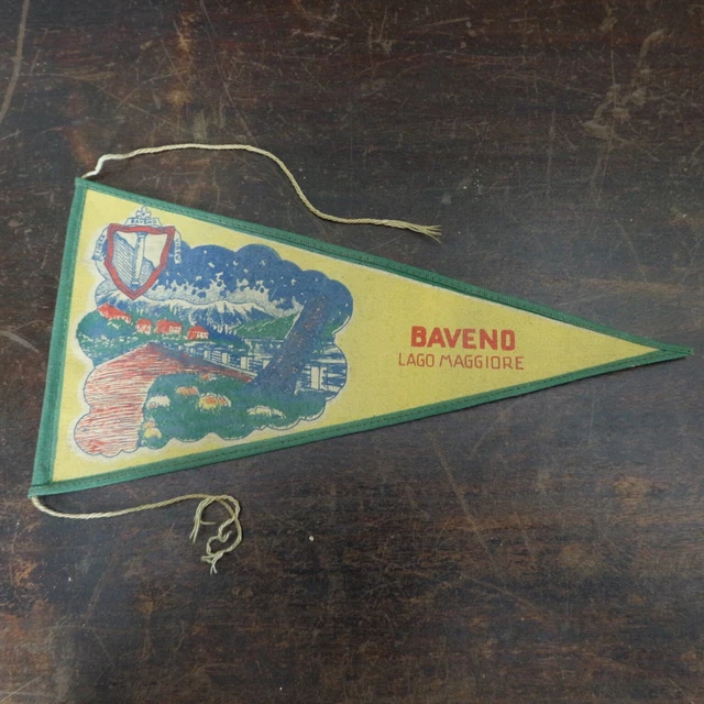 DRAPEAU DE FOOTBALL Grand Et Ancien Du F.C Barcelone De 1994-1995 Tetracampéon EUR 35,97 - FR