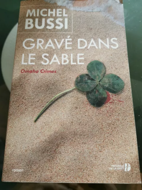 Livre Bussi Gravé Dans Le Sable neuf