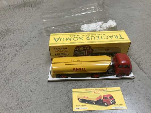 Auction Lot 70 - CIJ FRANCE Réf. : 4/70 Tracteur Saviem rouge