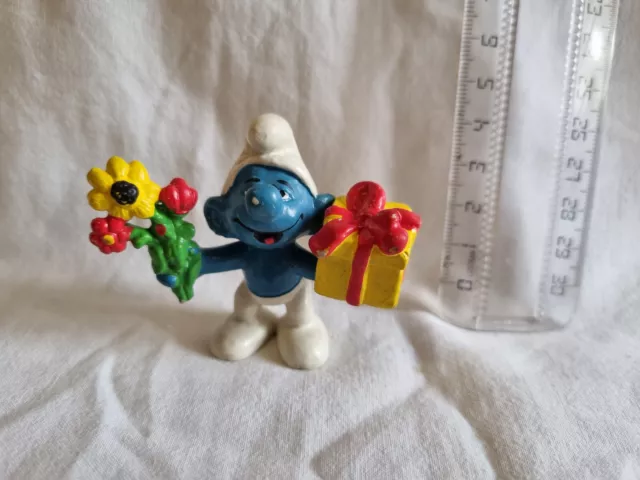 Puffi Smurf Puffo Con Fiori E Regalo