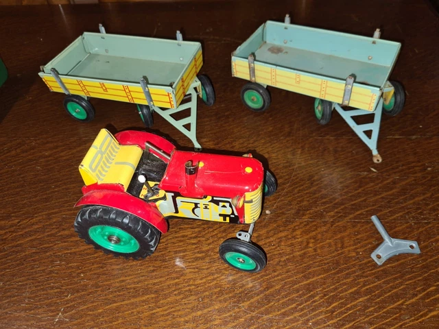 Ancien Tracteur KDN + 2 Remorque Jouet Mecanique En Tole