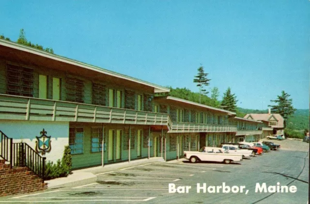 Postcard - Frenchman's Bay Motel, Bar Harbor, Maine, Old Cars