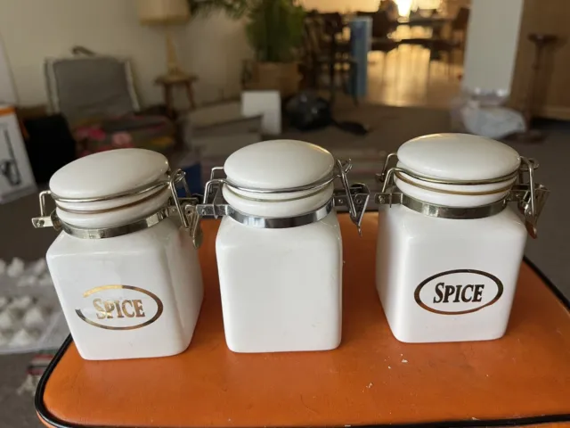 Maxwell Williams X 3 White Spice Cannisters