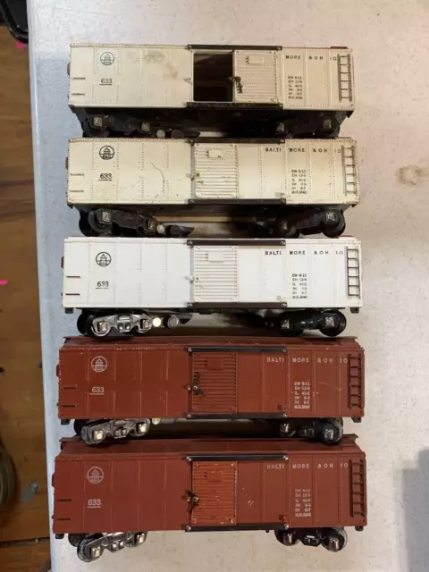 American Flyer (5) 633 Baltimore and Ohio Box Car in Brown and White/Brown