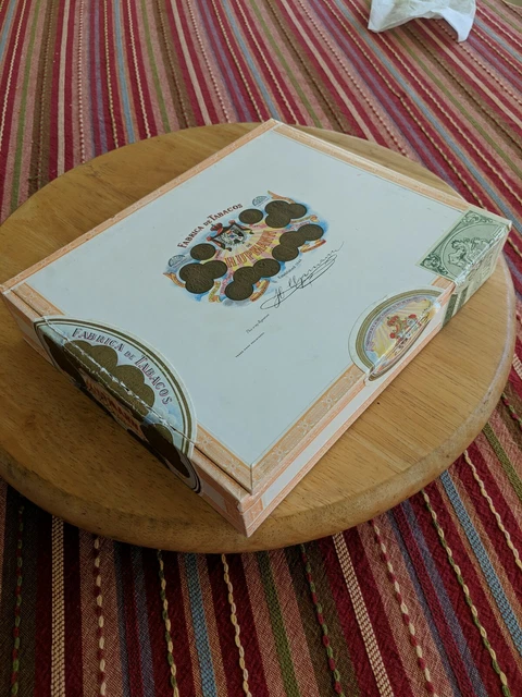 H. Upmann tabacos Las Palmas Canary Islands Spain 25 Lonsdales Wood Cigar Box