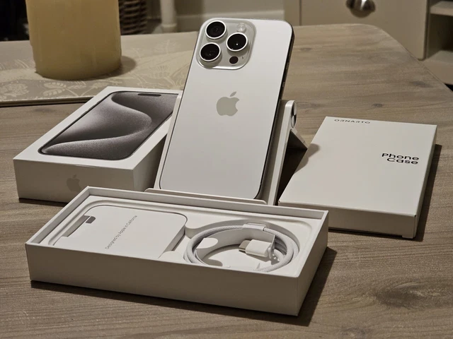 Apple iPhone 15Pro ホワイト 本体箱付き