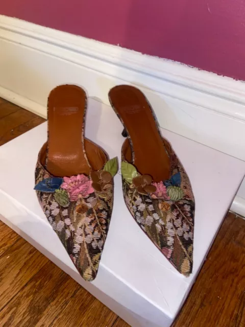 Moschino shoes, floral print, kitten heel, basically new condition