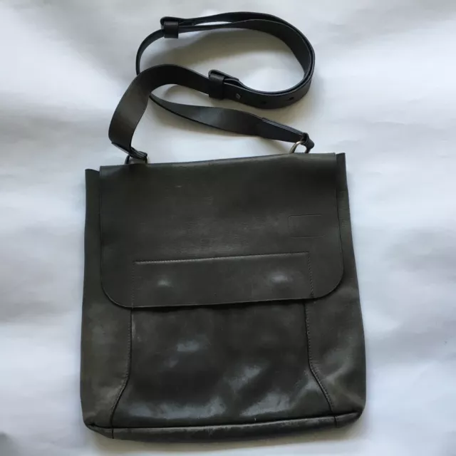 Tumi Dark Grey Leather Crossbody Briefcase Laptop Bag Unisex Travel Office
