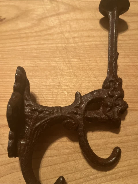 Antique Cast Iron Wall Hooks Victorian Ornate Lion Head Towel Coat Hat Hangers 2