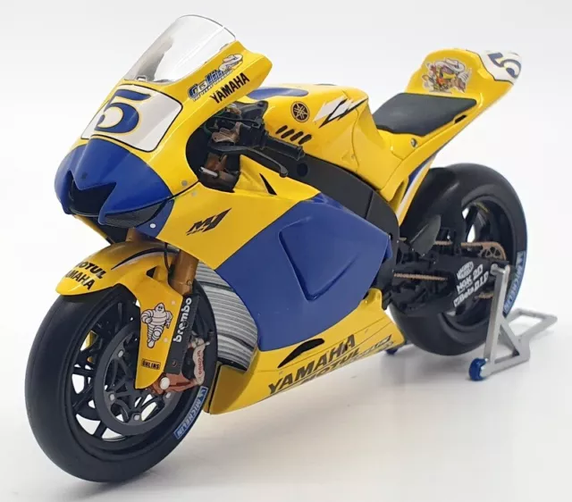 Minichamps 1/12 Scale Motorcycle 122063005 - Yamaha YZR M1 Camel Yamaha Team