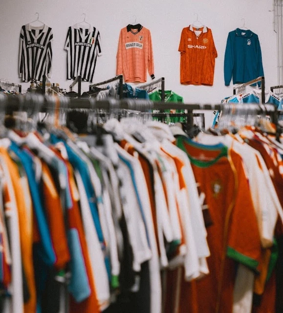 LOTTO DA 1KG Stock Di Maglie E Pantaloncini Da Calcio Sportivo Misto Grado A B EUR 15 00 PicClick IT