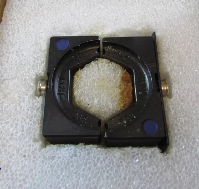 11751  Crimp Die Set  Mfg: Thomas & Betts  Condition: Used