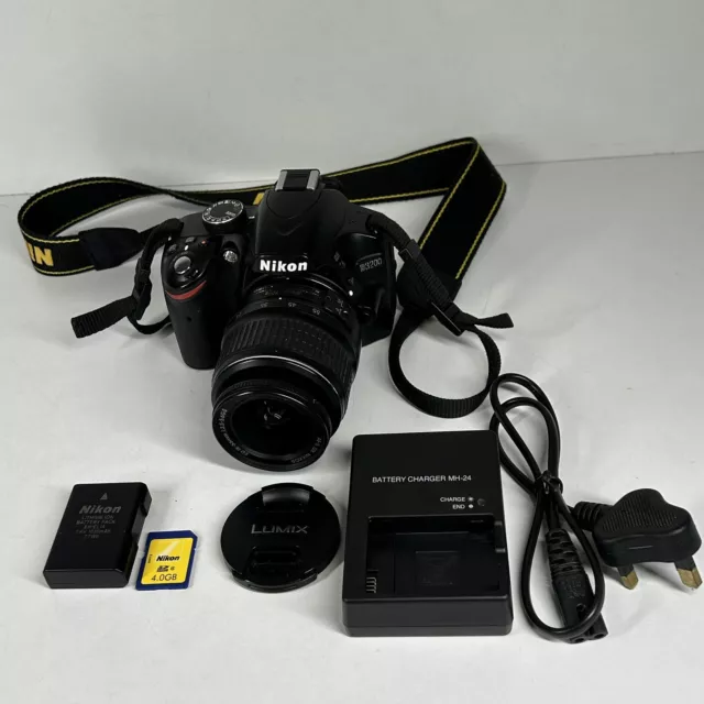 Nikon D3200 24.2MP Digital SLR Camera AF-S DX 18-55mm Lens Black w/Battery Works