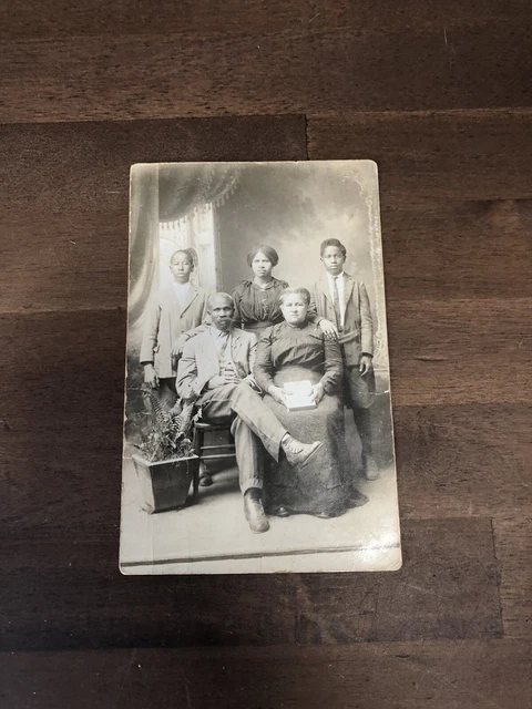 VINTAGE ANTIQUE AFRICAN AMERICAN FAMILY PORTRAIT ARTISTIC PHOTO 1900s