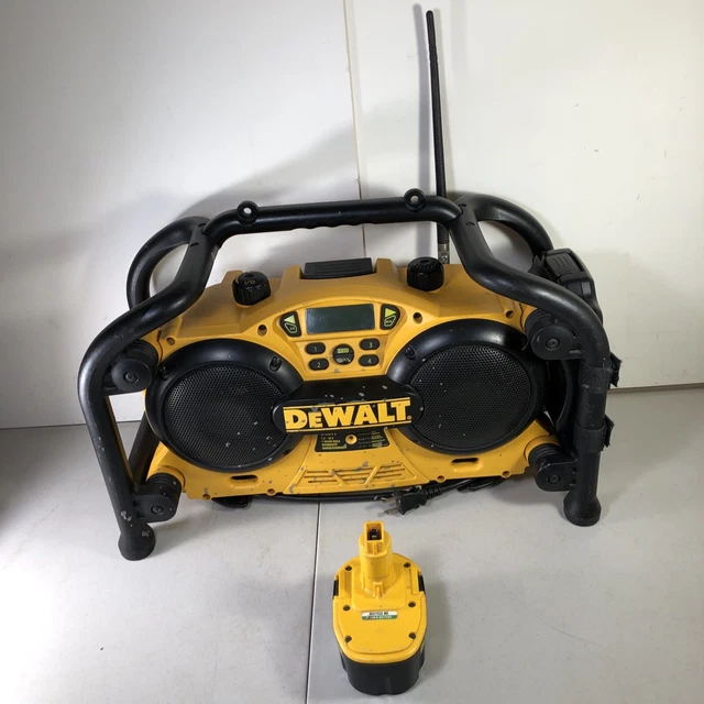DEWALT DC011 COMBO Work Site Radio 18Volt Battery Charger W/9091