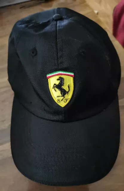 Cup Ferrari  Original Neu. Einheitsgröße. SCUDERIA FERRARI