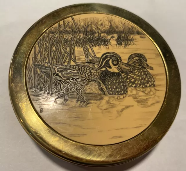 Scrimshaw Decorative Paper Weight With Floating Pair Of Wood Ducks