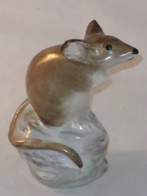 Lovely Quality Porcelain Hand Made & Painted Mouse On A Rock Figure 9cms High