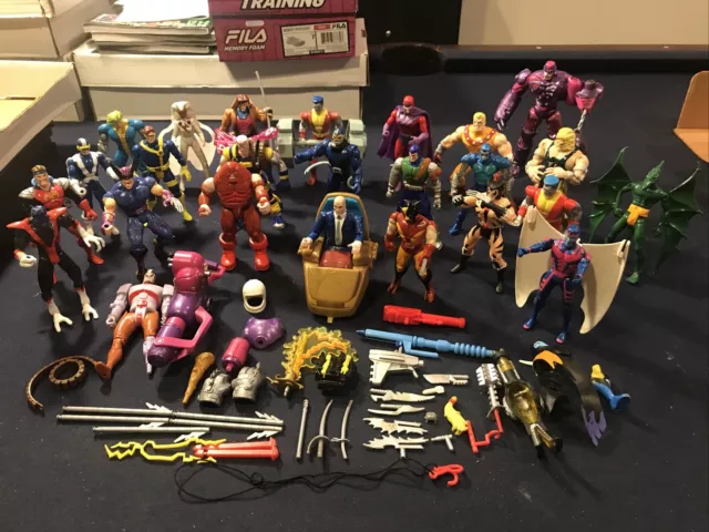 Vintage Huge Lot 25 Marvel Action Figures Toy Biz 1990s X-MEN W/some Weapons F60