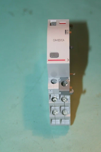 Contacteur Signal Legrand Dx³ Défaut Inverseur 6A 250V~ - Référence 406260, Neuf, Pour Tableau électrique