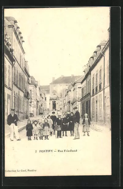 CPA Pontivy, Rue Friedland, vue de la rue 1916