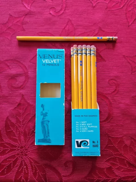 One dozen Vintage Venus Velvet No 3 (hard) 3557 Drawing Pencils
