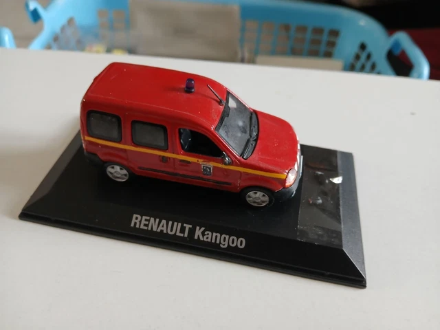 Modèle Réduit Renault Kangoo Fourgon Argenté 1/43 - Norev - Boîte D'origine Avec Support
