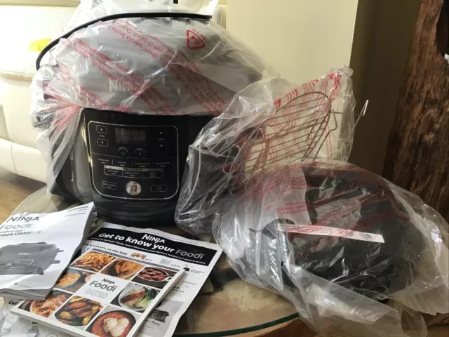 NINJA FOODI OP300UK Tendercrisp pressure cooker brand new un