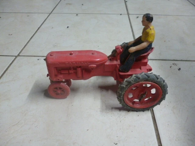 Tracteur Jouet Ancien – Jouef Farmall – 1/32 – Mécanique – France
