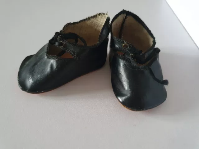 Ancienne Paire de Chaussures  en cuir noir  Taille 8 pour Poupée Ancienne