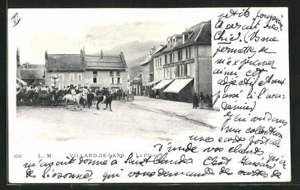 CPA Villard-de-Lans, La Place et l´Hotel de la Poste