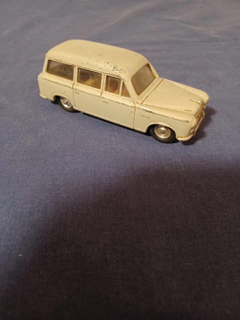 ANCIENNE PEUGEOT 403 U 5 Break Dinky Toys EUR 15,00 - FR